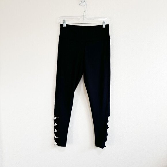 🦋 SOUL BY SOULCYCLE Twist Ladder Cutout Ankle Black Cycling Leggings Medium - Picture 1 of 6